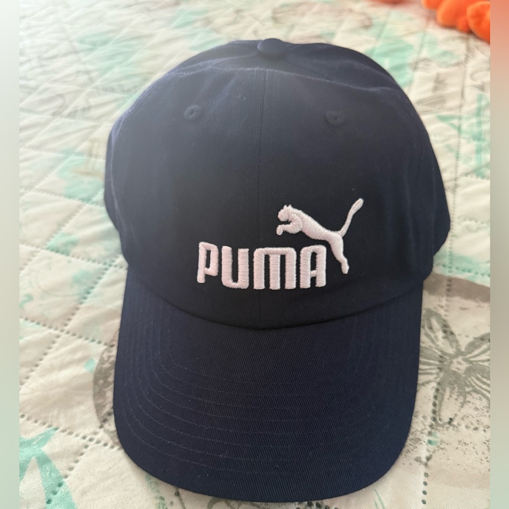 Set of 2 Baseball Caps: Puma & Boston,